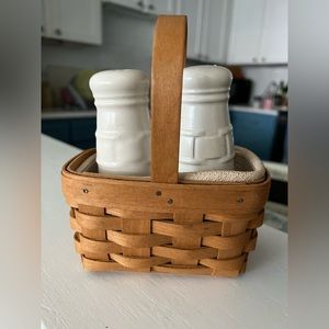 Longaberger salt and pepper shaker basket set complete.